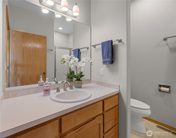 2175 SW Rock Rose Drive, Oak Harbor, WA 98277