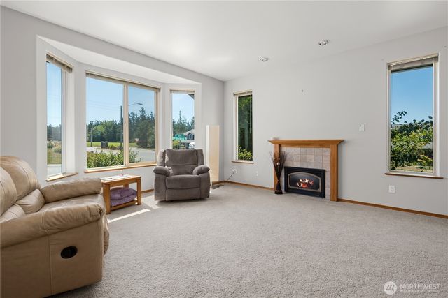 2175 SW Rock Rose Drive, Oak Harbor, WA 98277