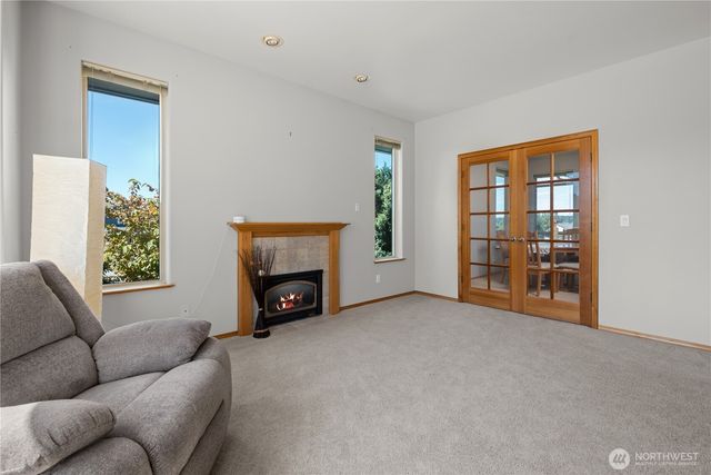 2175 SW Rock Rose Drive, Oak Harbor, WA 98277