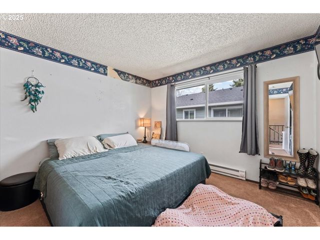 1649 Ne KANE Dr, Gresham, OR 97030