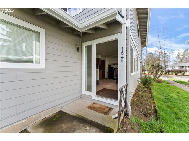 1649 Ne KANE Dr, Gresham, OR 97030