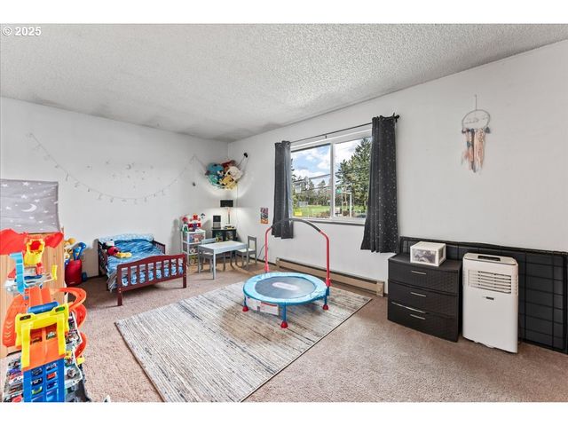 1649 Ne KANE Dr, Gresham, OR 97030