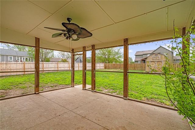 20865 Poplar Court, Spring Hill, KS 66083