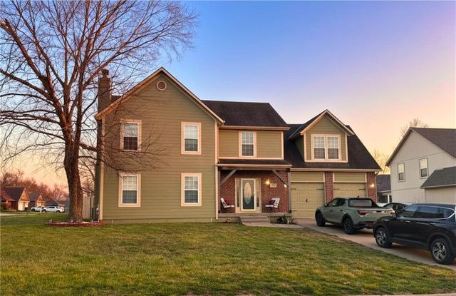 20865 Poplar Court, Spring Hill, KS 66083