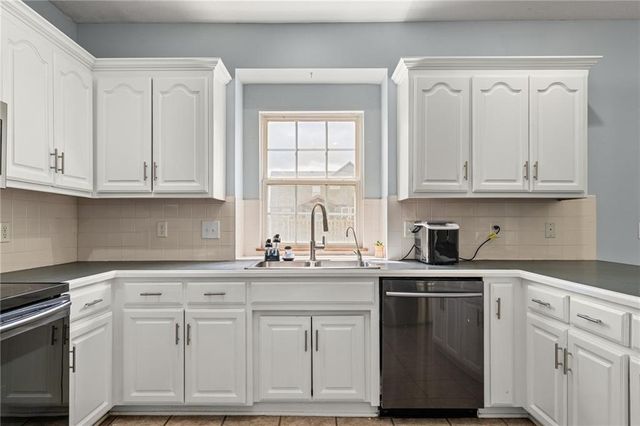 20865 Poplar Court, Spring Hill, KS 66083