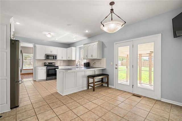 20865 Poplar Court, Spring Hill, KS 66083