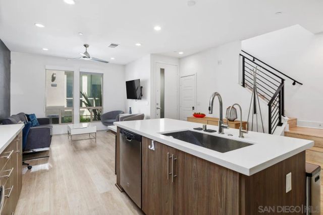2622 Aperture Cir, San Diego, CA 92108