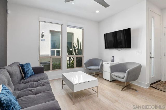 2622 Aperture Cir, San Diego, CA 92108
