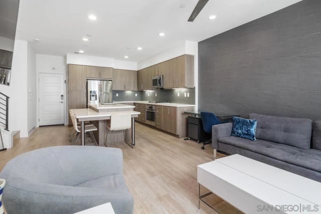 2622 Aperture Cir, San Diego, CA 92108