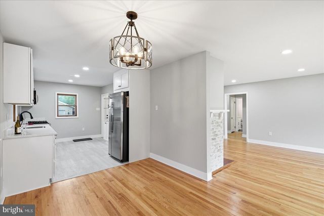 210 MOUNTAIN RD, Linthicum Heights, MD 21090