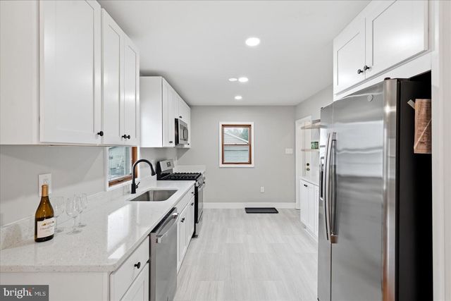 210 MOUNTAIN RD, Linthicum Heights, MD 21090