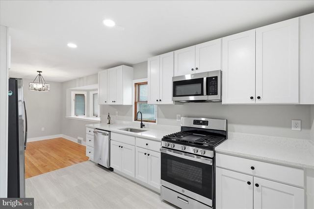 210 MOUNTAIN RD, Linthicum Heights, MD 21090