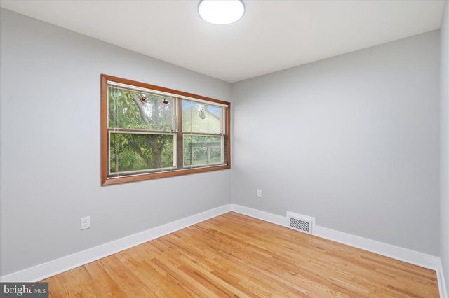 210 MOUNTAIN RD, Linthicum Heights, MD 21090