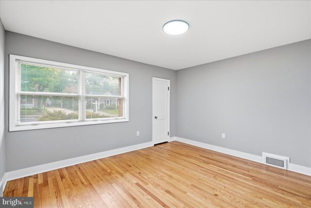 210 MOUNTAIN RD, Linthicum Heights, MD 21090