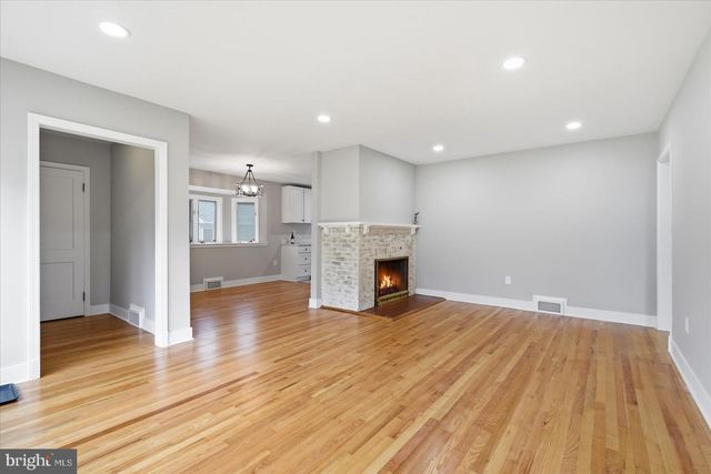 210 MOUNTAIN RD, Linthicum Heights, MD 21090