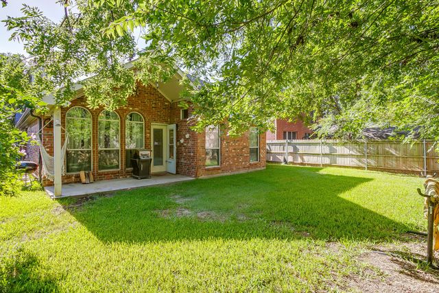 3925 Glenwyck Drive, North Richland Hills, TX 76180
