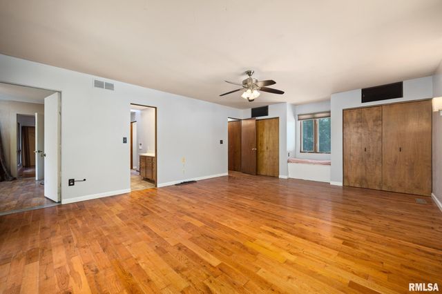 1315 STRAESSER Lane, Creve Coeur, IL 61610