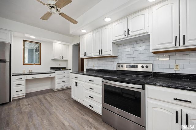 1315 STRAESSER Lane, Creve Coeur, IL 61610
