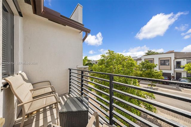 20674 NE 2nd Ct, Miami, FL 33179