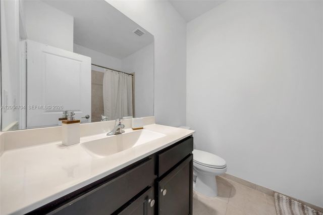 20674 NE 2nd Ct, Miami, FL 33179