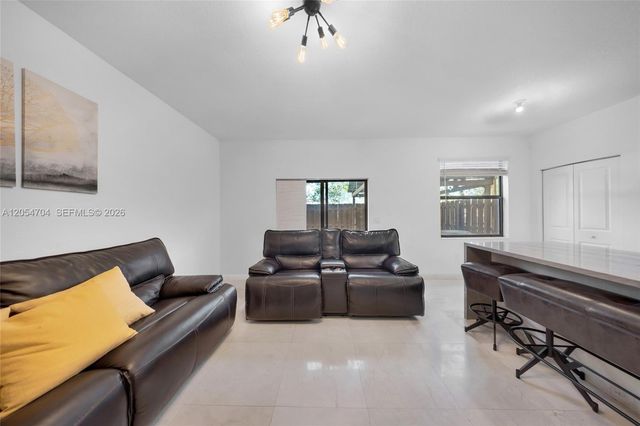 20674 NE 2nd Ct, Miami, FL 33179