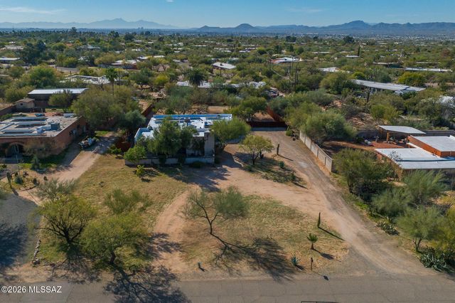 1129 W Middleton Road, Tucson, AZ 85704