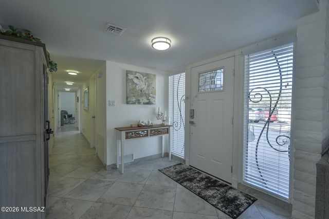 1129 W Middleton Road, Tucson, AZ 85704