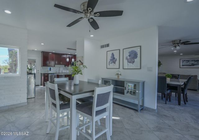 1129 W Middleton Road, Tucson, AZ 85704