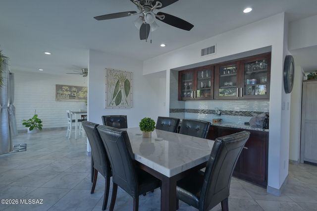 1129 W Middleton Road, Tucson, AZ 85704