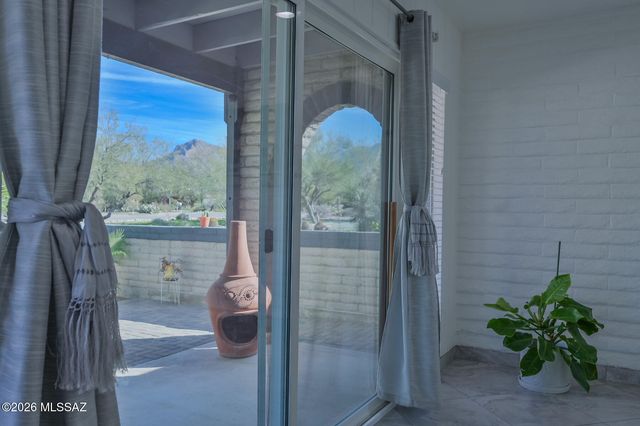 1129 W Middleton Road, Tucson, AZ 85704
