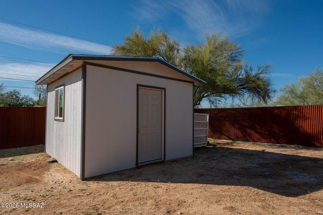 1129 W Middleton Road, Tucson, AZ 85704