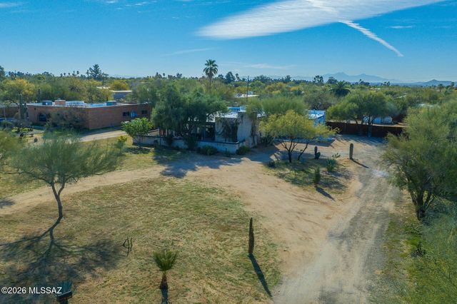 1129 W Middleton Road, Tucson, AZ 85704