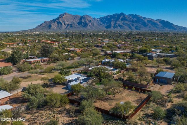 1129 W Middleton Road, Tucson, AZ 85704