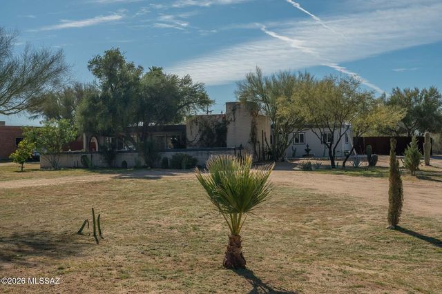 1129 W Middleton Road, Tucson, AZ 85704