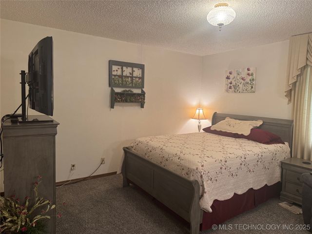 909 Bayshore Drive, Sand Springs, OK 74063