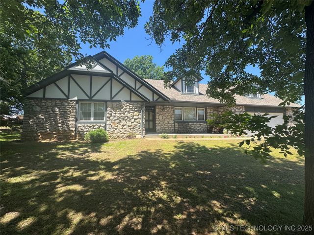 909 Bayshore Drive, Sand Springs, OK 74063