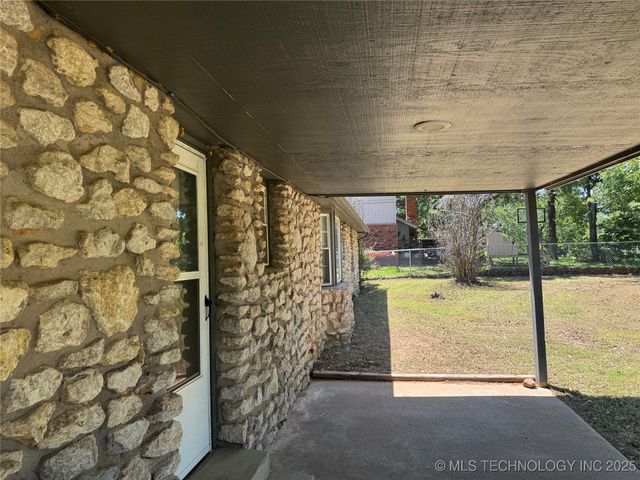 909 Bayshore Drive, Sand Springs, OK 74063