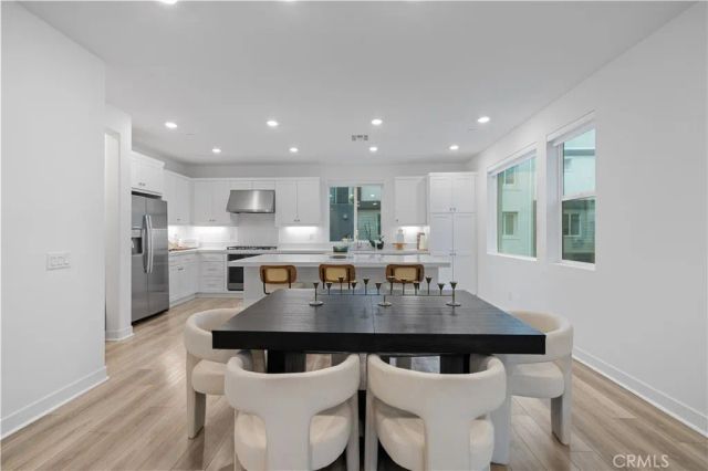 26799 Keystone Loop, Valencia, CA 91381