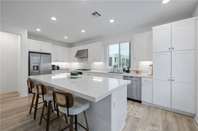 26799 Keystone Loop, Valencia, CA 91381