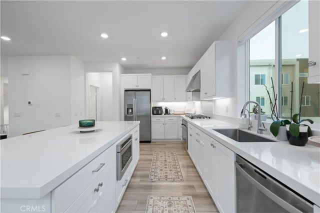 26799 Keystone Loop, Valencia, CA 91381