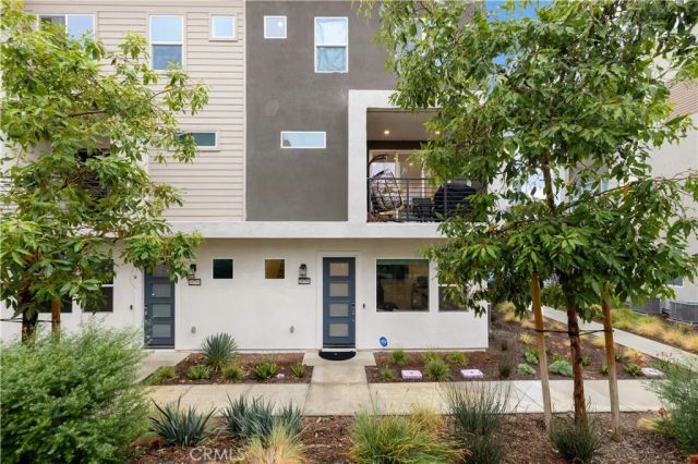 26799 Keystone Loop, Valencia, CA 91381
