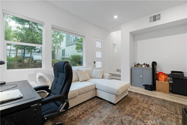 26799 Keystone Loop, Valencia, CA 91381