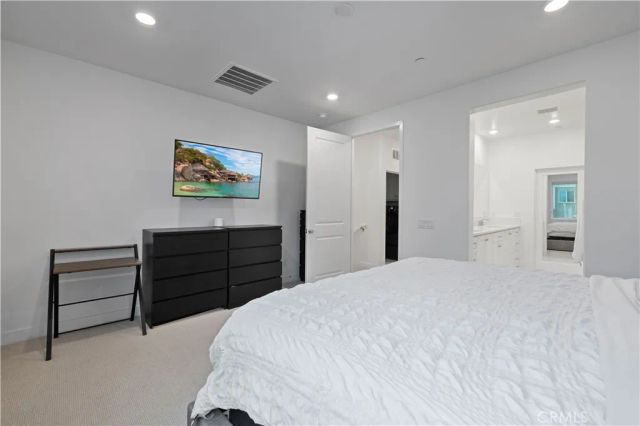 26799 Keystone Loop, Valencia, CA 91381