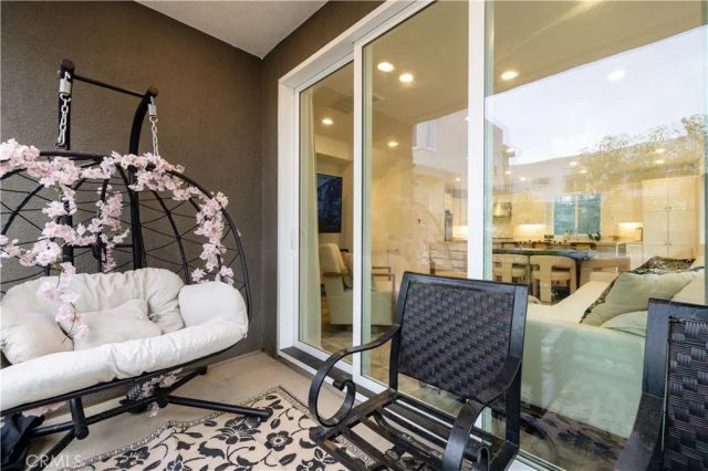 26799 Keystone Loop, Valencia, CA 91381