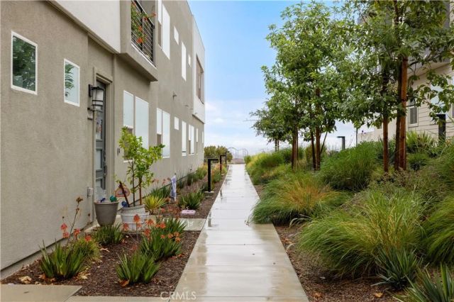 26799 Keystone Loop, Valencia, CA 91381