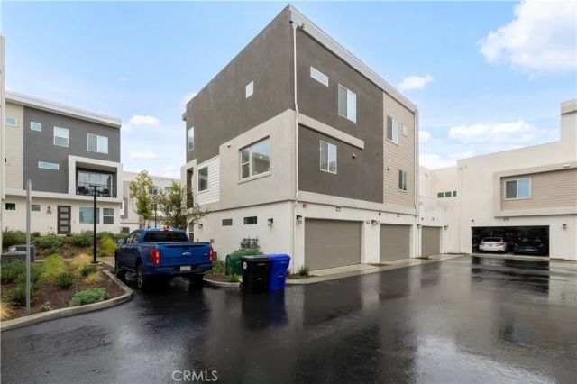 26799 Keystone Loop, Valencia, CA 91381