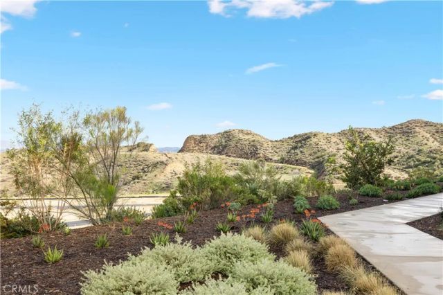 26799 Keystone Loop, Valencia, CA 91381