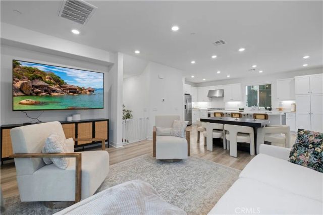 26799 Keystone Loop, Valencia, CA 91381
