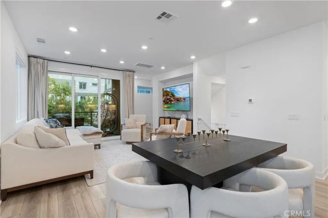 26799 Keystone Loop, Valencia, CA 91381
