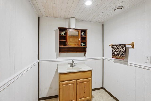 606 Garfield Avenue, Evansville, WI 53536